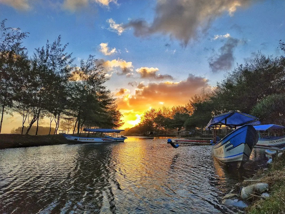 Laguna Pantai Glagah Indah by YD2UDI