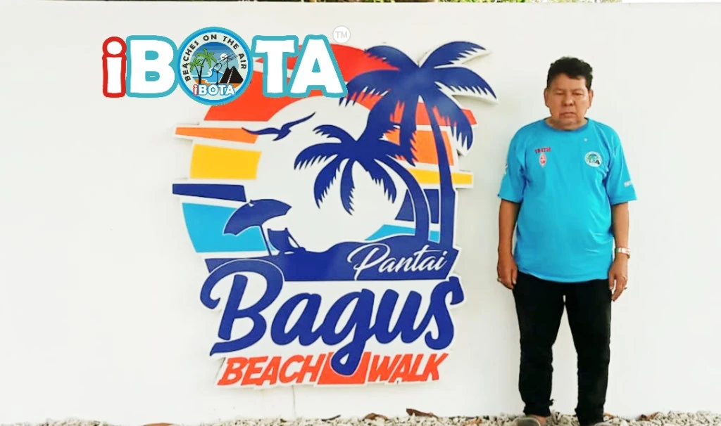 Bagus Beach Walk