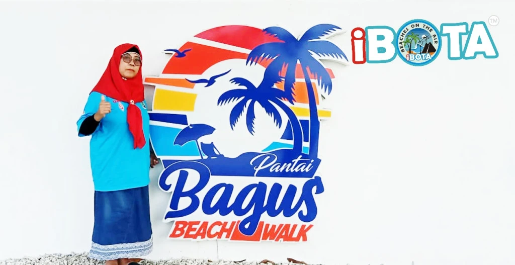 Bagus Beach Walk
